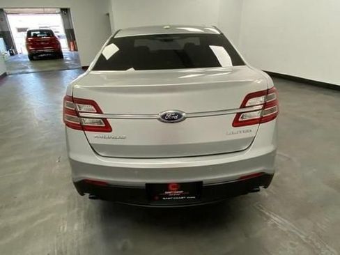 Used 2019 Ford Taurus Limited FWD image 5