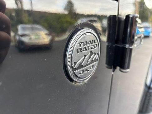 Used 2021 Jeep Wrangler Sport image 32