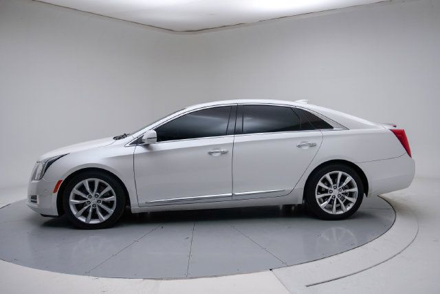 Used 2016 Cadillac XTS Luxury FWD image 2