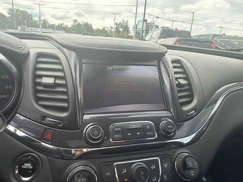 Used 2014 Chevrolet Impala LTZ FWD image 32
