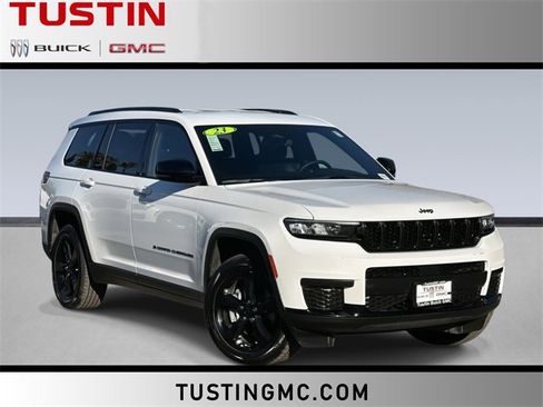 Used 2023 Jeep Grand Cherokee L Laredo image 1