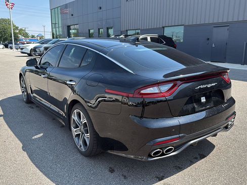 Used 2019 Kia Stinger RWD image 4