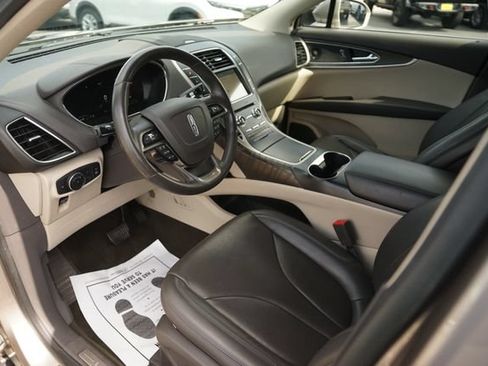 Used 2020 Lincoln Nautilus Reserve w/ Cargo Utility Package AWD/4WD image 8