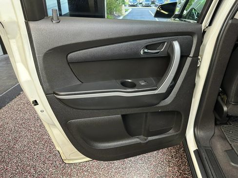 Used 2012 GMC Acadia SLT AWD/4WD image 21