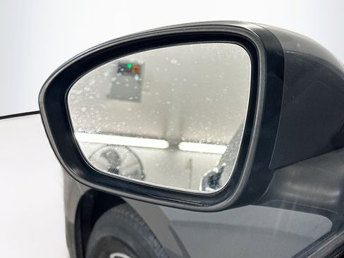 Used 2025 Nissan Sentra SV FWD image 16