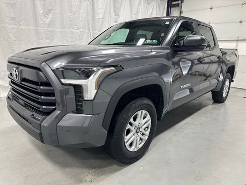 Used 2025 Toyota Tundra SR5 w/ SR5 Convenience Package AWD/4WD image 3