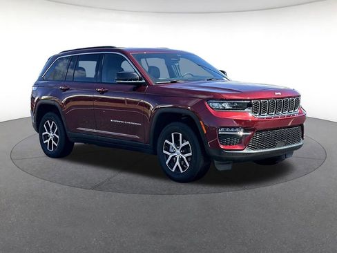 Certified 2025 Jeep Grand Cherokee Limited AWD/4WD image 8