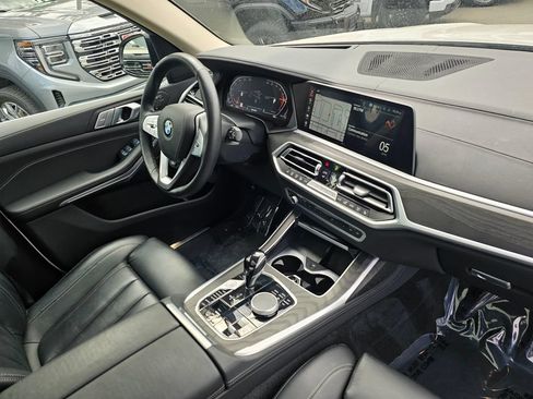 Used 2022 BMW X7 xDrive40i w/ Premium Package AWD/4WD image 10