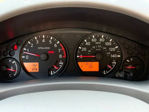 Used 2012 Nissan Frontier SV w/ SV Premium Utility Pkg AWD/4WD image 16