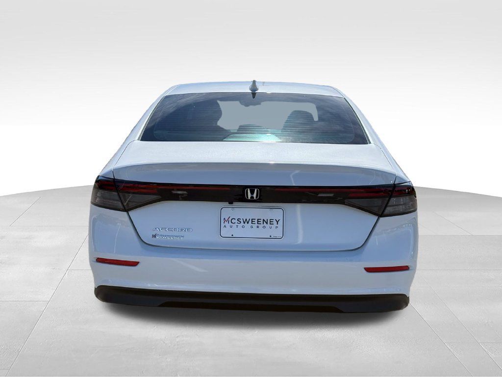 Used 2025 Honda Accord LX image 27