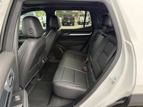 New 2027 GMC Terrain Elevation w/ Elevation Premium Package AWD/4WD image 19