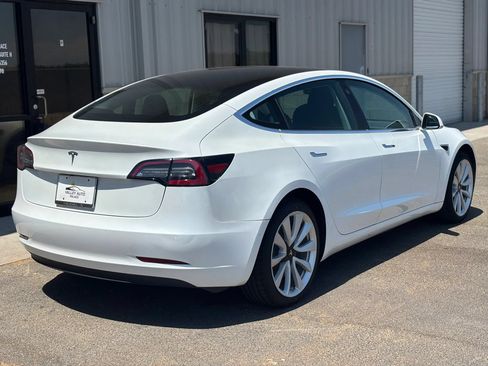 Used 2020 Tesla Model 3 Standard Range Plus RWD image 3