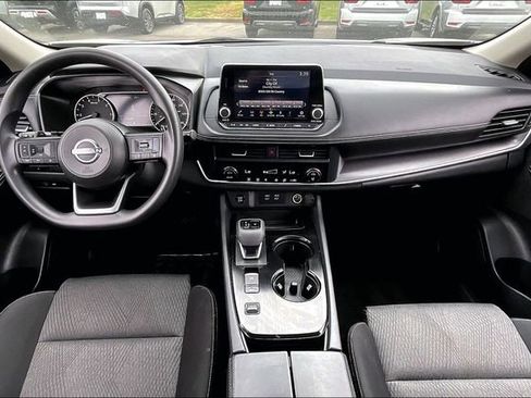 Certified 2024 Nissan Rogue SV FWD image 7