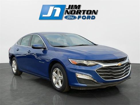 Used 2023 Chevrolet Malibu LT image 1