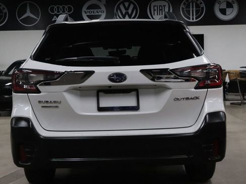 Used 2020 Subaru Outback Premium image 4