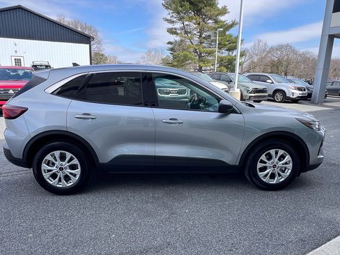 Used 2024 Ford Escape Active image 9