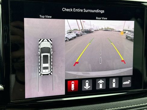 Used 2021 Chrysler Pacifica Touring-L w/ Uconnect Theater Family Group AWD/4WD image 15