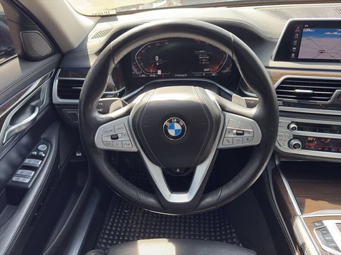 Used 2022 BMW 740i xDrive w/ Premium Package AWD/4WD image 35