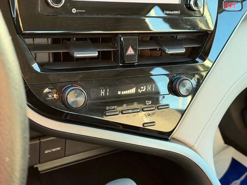 Used 2022 Toyota Camry LE image 17