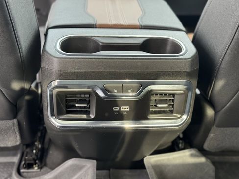 Used 2023 Chevrolet Silverado 1500 High Country w/ High Country Premium Package image 24