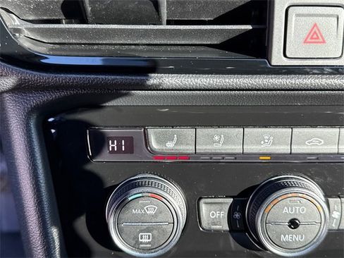 Certified 2023 Volkswagen Taos SEL image 18