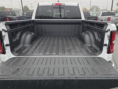 New 2026 RAM 1500 4x4 Crew Cab image 8