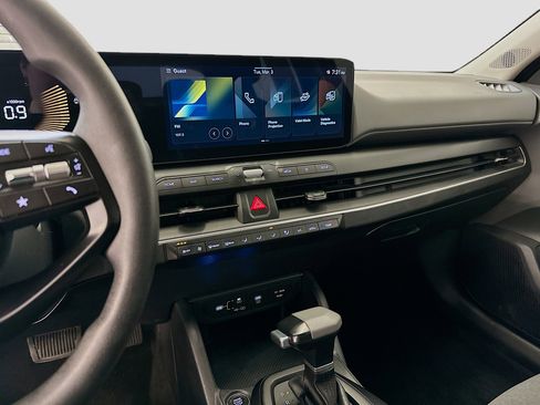 Used 2025 Kia K4 LXS image 26