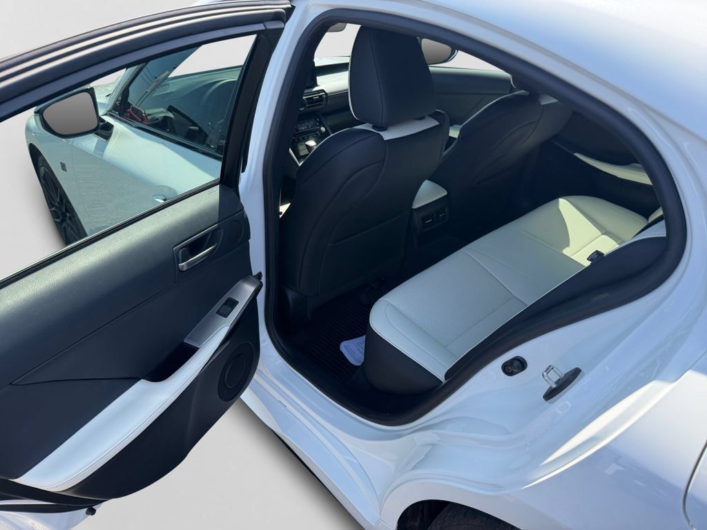 Used 2023 Lexus IS 500 RWD image 9