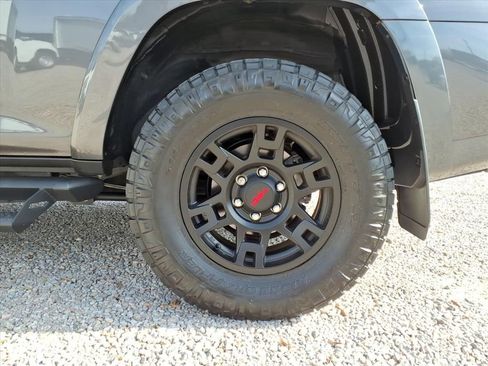 Used 2022 Toyota 4Runner SR5 Premium image 31