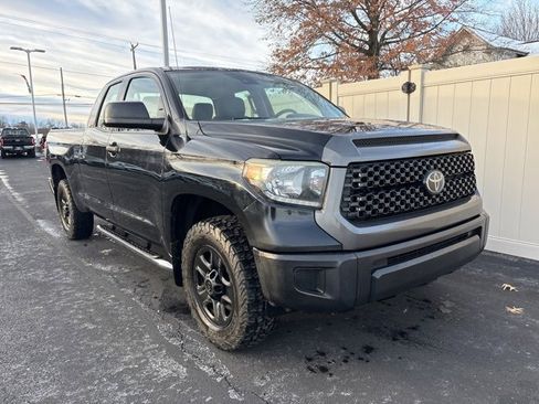Used 2018 Toyota Tundra SR image 2