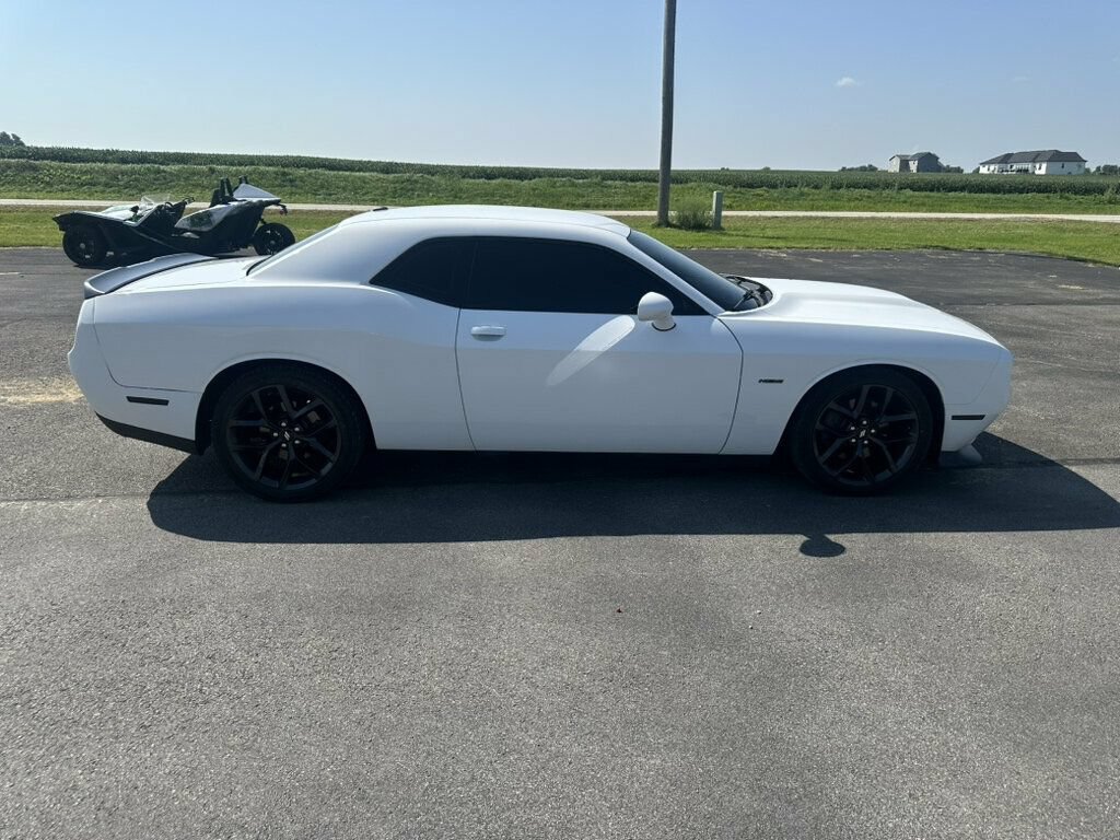 Used 2019 Dodge Challenger R/T w/ Driver Convenience Group RWD image 6