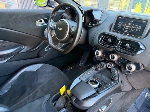 Used 2019 Aston Martin V8 Vantage Coupe RWD image 35