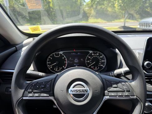 Used 2021 Nissan Altima 2.5 SV FWD image 26