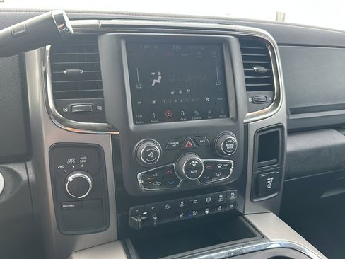 Used 2018 RAM 2500 Laramie w/ Sport Appearance Group image 31
