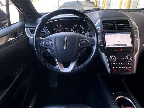 Used 2018 Lincoln MKC Select w/ Select Plus Package AWD/4WD image 6