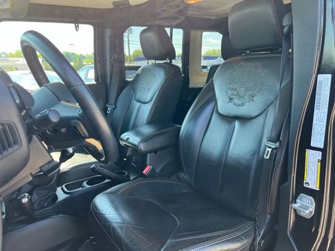 Used 2014 Jeep Wrangler Unlimited Sahara AWD/4WD image 18