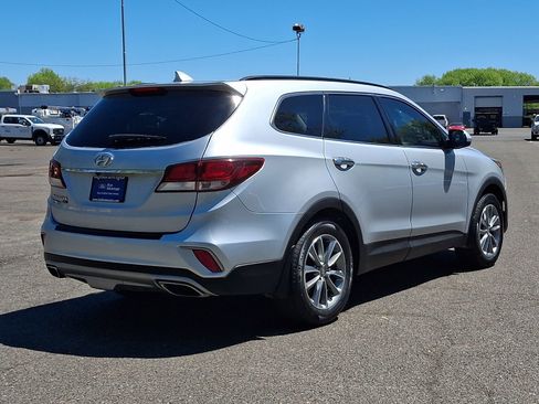 Used 2019 Hyundai Santa Fe XL SE FWD image 7