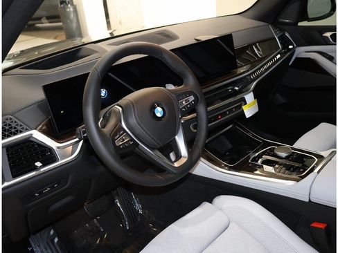 Used 2026 BMW X5 sDrive40i w/ Climate Comfort Package RWD image 11