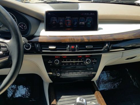 Used 2017 BMW X5 xDrive40e AWD/4WD image 10