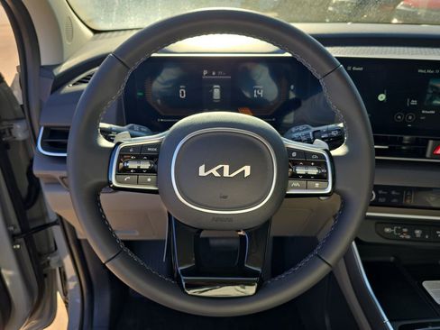 New 2026 Kia Carnival EX FWD image 29