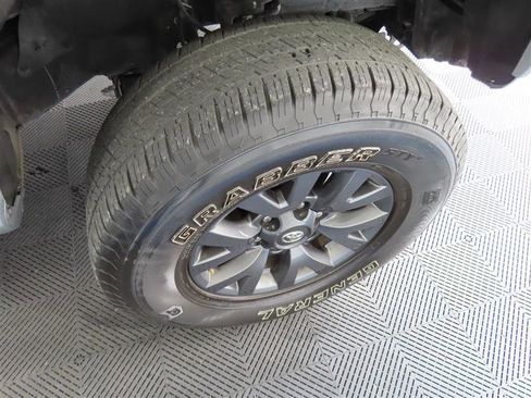 Used 2023 Toyota Tacoma SR5 image 9