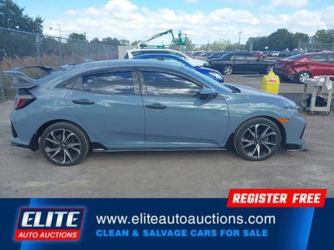 Used 2018 Honda Civic Sport image 25