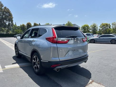 Used 2019 Honda CR-V Touring image 4