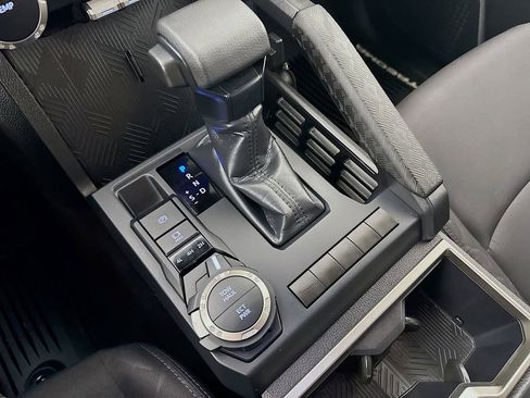Certified 2026 Toyota Tacoma SR5 AWD/4WD image 19
