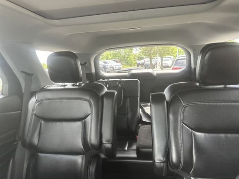 Used 2023 Ford Explorer XLT w/ Equipment Group 202A image 23