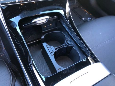 New 2026 Mercedes-Benz C 300 4MATIC Sedan image 32