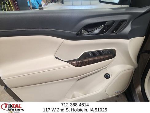 Used 2023 GMC Acadia Denali w/ Denali Technology Package AWD/4WD image 11