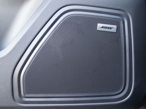 Certified 2024 Porsche Macan AWD/4WD image 14