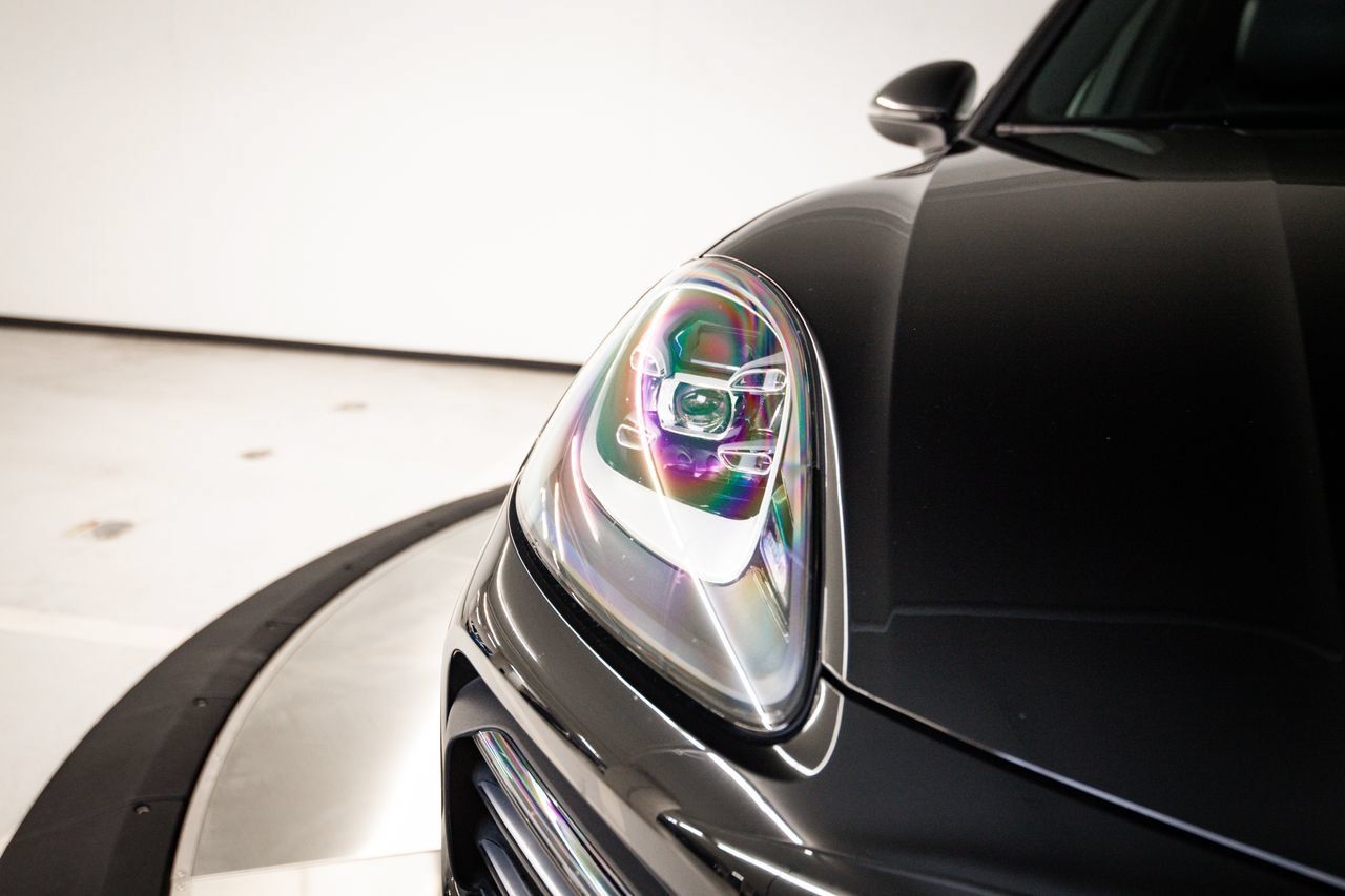 Certified 2023 Porsche Cayenne AWD/4WD image 13