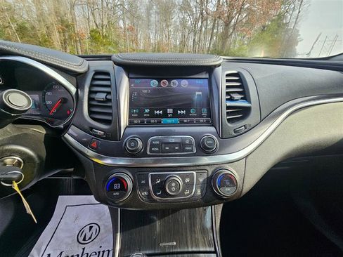 Used 2016 Chevrolet Impala LT image 15